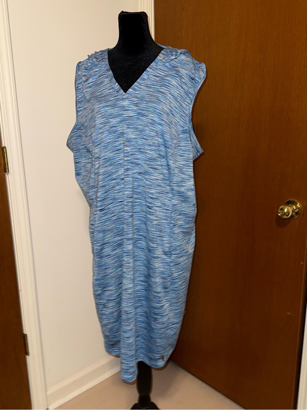 🐠 LIVI cover up size 22/24